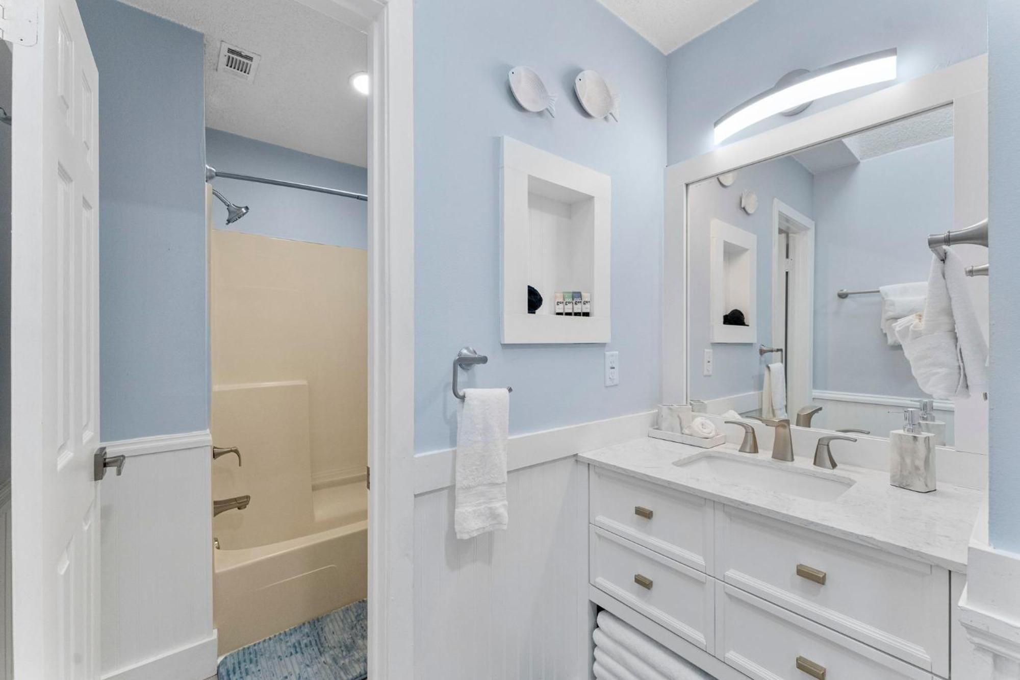 Book Now! Walk To - Large Private Yard - Fire Pit - Dog Friendly Panama City Beach